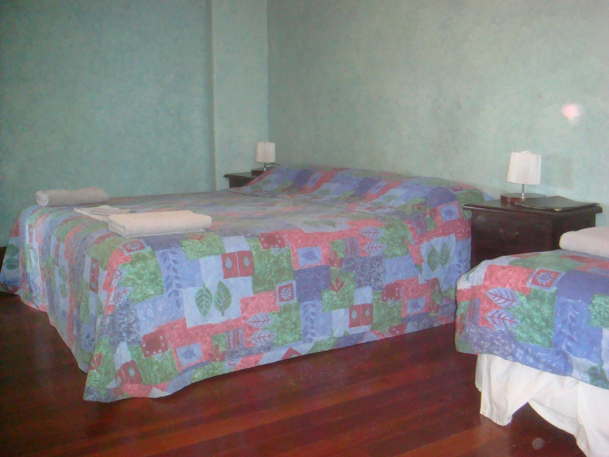 The Priory Hotel Dongara Buitenkant foto